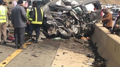 مصرع 3 أشخاص وإصابة 10 آخرين في انقلاب «ميكروباص» ببني سويف