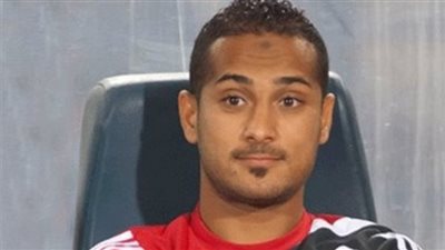 وليد سليمان يهدي درع الدوري لنجله «سليم»