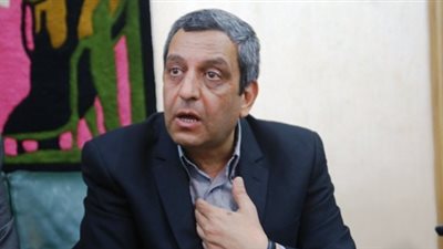 رفع جلسة محاكمة نقيب الصحفيين بتهمة «إيواء مطلوبين أمنيا»