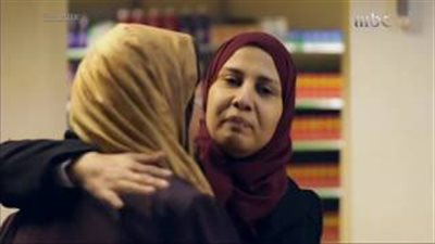 بالفيديو.. رد فعل المصريين على شاب يرفض اصطحاب أمه بالسيارة لإرضاء زوجته