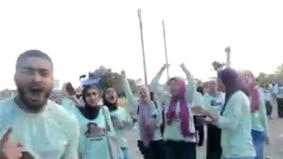 بالفيديو.. حفل فوتو داي على أنغام «بكرة أحلى» بـ«إعلام حلوان»