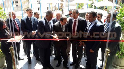 بالصور.. وزير الاتصالات ومحافظ البحر الأحمر يفتتحان فرعي شركة «راية»