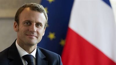 ماكرون يدعو حيدر العبادي لزيارة فرنسا