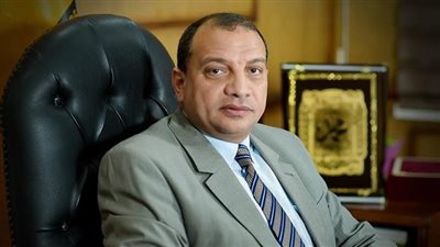 رئيس جامعة بني سويف يجتمع باتحاد طلاب الجامعة