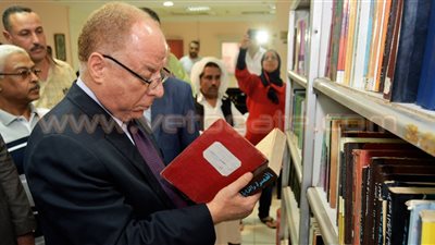 بالصور.. حلمي النمنم يتفقد قصر ثقافة مطروح