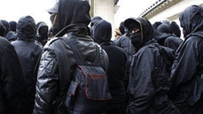 بعد ربط الإخوان بين الكنيسة وبلاك بلوك.. أمير رمزى: فتنة طائفية .. كمال زاخر: كلام خطير ومكانه الطبيعى مكتب النائب العام.. القس رفعت فكرى: مهاترات للفرقة بين المسلم والمسيحى