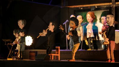 عرائس «محمد منير» تضيء ساقية الصاوي (صور)