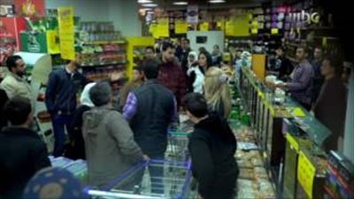 بالفيديو.. رد فعل العراقيين على امرأة تهين والدة زوجها بطريقة قاسية