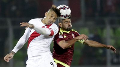 مهاجم بيرو: مواجهة كولومبيا 