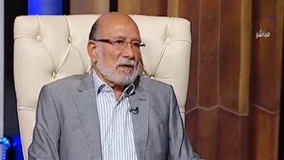 بالفيديو.. أحمد خليل: أتمنى تولى السيسي 5 فترات رئاسية أخرى