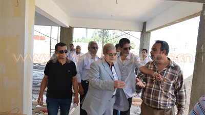 محافظ الإسماعيلية يتفقد مدرسة «البناهوة» لدخولها الخدمة العام القادم