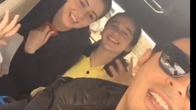 بالفيديو.. مصطفى شعبان يغنى «أنا كلى ملكك» في كواليس «أبو البنات»