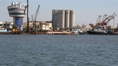 إعادة تصدير 5000 طن ذرة بدمياط