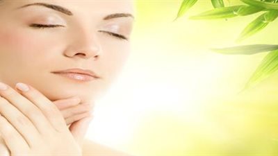 تعرفي على طرق العلاج من حروق الشمس