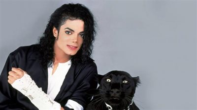 مشاهير متهمون بالاعتداء الجنسي على الأطفال.. مايكل جاكسون على رأس القائمة.. «بوتين» يتجاهل تهمة ممارسة الجنس مع القاصرين.. والاتهامات تلاحق فرانك ريبري وكريمة بنزيمه