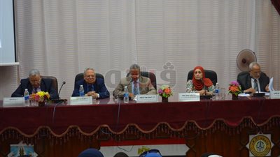 جامعة الأزهر بأسيوط تنظم ندوة عن حماية الأطفال من العنف (صور)