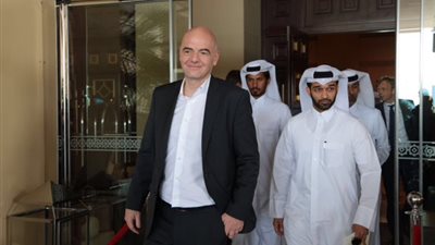 رئيس «فيفا» يزور قطر للاطمئنان على استعدادات مونديال 2022