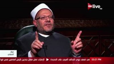 المفتى: اشتراط الرجل على زوجته عدم الإنفاق عليها في العقد باطل