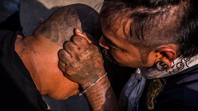 بالصور.. البوذيون يلجأون للوشم للحماية من السحر