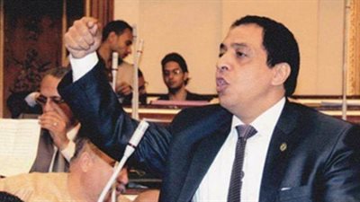 نائب يطالب محافظ الإسكندرية بتوفير عربات الترام بمحطة الرمل