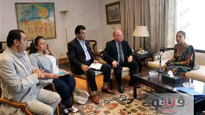 النمنم يكرم ابنة الزعيم الغاني نيكورما ويؤكد السير بخطى ثابتة نحو أفريقيا