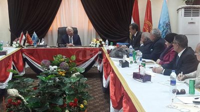 محافظ بورسعيد يلتقي مسئولي المعهد القومي للجودة (صور)