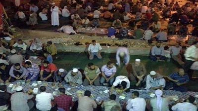 مبادرة «زيك أنا إنسان» تعلن عن مائدة إفطار لعمال النظافة بالأقصر