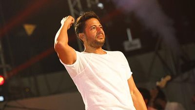 300 جنيه سعر تذكرة حفل حماقي بالجامعة الأمريكية