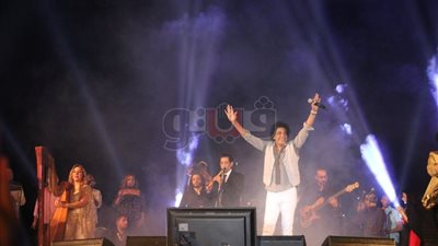 5 أسباب لنجاح ختام الأقصر عاصمة الثقافة.. اختيار «الكينج» ضربة معلم.. التنظيم الجيد يمنع حدوث أي مشكلات.. برنامج يتناسب مع احتياجات المواطنين.. والتعاون بين قطاعات الوزارة صورة مشرفة لمصر