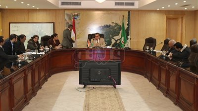 محافظ الفيوم يبحث مع هيئة الاستشعار مستقبل المياه الجوفية