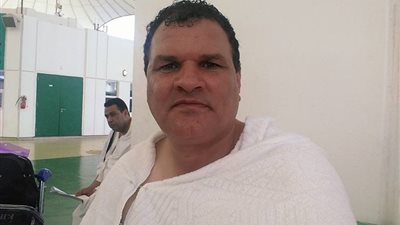 الرجاء يصل السعودية لأداء مناسك العمرة