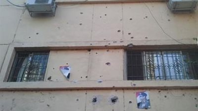 القبض على أحد المتهمين بالاعتداء على قسم شرطة الأزبكية