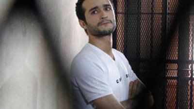 حقوقي: نظر وقف تنفيذ الحكم المؤبد ضد أحمد دومة مايو القادم