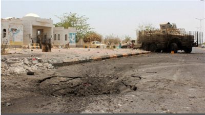 هجوم للقاعدة في اليمن باستخدام سيارة مفخخة وهاون