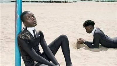 بالصور.. أغرب بدلة سباحة للرجال