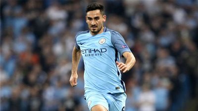 غياب ميسي ورونالدو عن التشكيل المثالي للجولة الرابعة بأبطال أوروبا