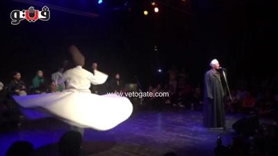 بالفيديو.. «زين محمود» يمتع جمهوره بقصيدة «طلع البدر علينا»