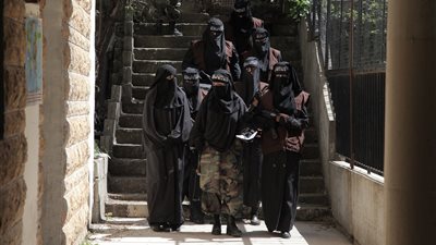 تفاصيل الحلقة الأولى من مسلسل «غرابيب سود»