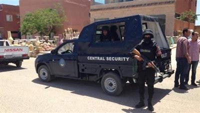 الداخلية تطارد عصابات العملات المزورة في المحافظات.. إحباط محاولة إغراق السوق بـ100 مليون جنيه ودولارات مزيفة.. حملات على المناطق المشتبه بها.. وخطوط ساخنة لتلقي البلاغات