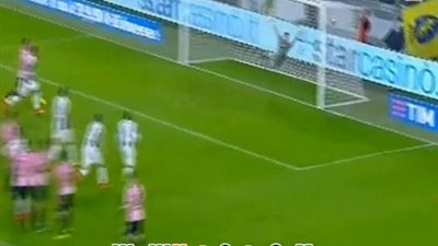 بالفيديو.. يوفنتوس يتقدم بثنائية أمام باليرمو بالشوط الأول