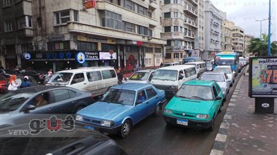 بالصور.. شلل مروري بالإسكندرية بسبب هطول الأمطار