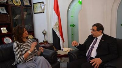 صالون المحور يستضيف وزيري الهجرة والقوى العاملة