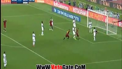 بالفيديو.. روما يضمن مقعد دوري الأبطال بثلاثية أمام جنوى