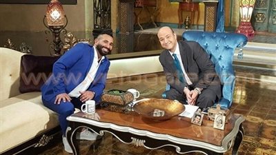 بالصور.. أحمد سعد مع عمرو أديب في «أوربت»