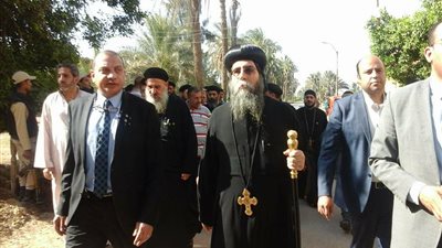 عميد «طب بني سويف» في عزاء شهداء «أتوبيس الأقباط»: «لن ينال من وحدتنا»