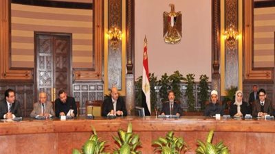 حماة الثورة و87 ائتلافًا ثوريًا يرفضون دعوة مرسى للحوار