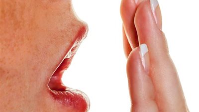 تخلصي من رائحة «الفم» الكريهة بالنعناع