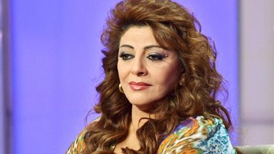 النشرة الفنية.. رنا سماحة تقضي إجازتها بالعين السخنة.. أزمة بين ماجدة زكي وهالة صدقي.. أحمد عز يشترط عدم سؤاله عن أزمة توءم زينة في مؤتمره بدبي.. وحكيم محروم من متابعة المونديال