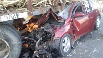 استياء السائقين لتزاحم سيارات نقل القصب على الطرق السريعة بقنا (صور)