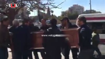 بالفيديو.. وصول جثمان والد أمير كرارة إلى مسجد السلطان حسن